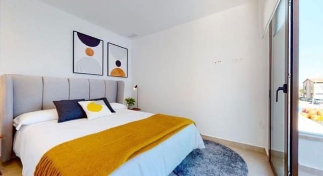 Villa/Maison de 4 chambres à louer à Benijófar avec piscine garage - 2 350 € (Ref: 9751626)