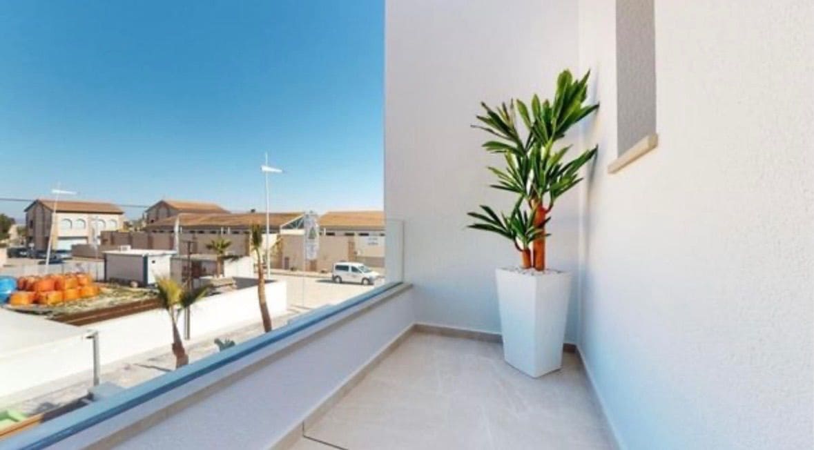 4 soveværelse Villa til leje i Benijofar med swimmingpool garage - € 2.350 (Ref: 9751626)