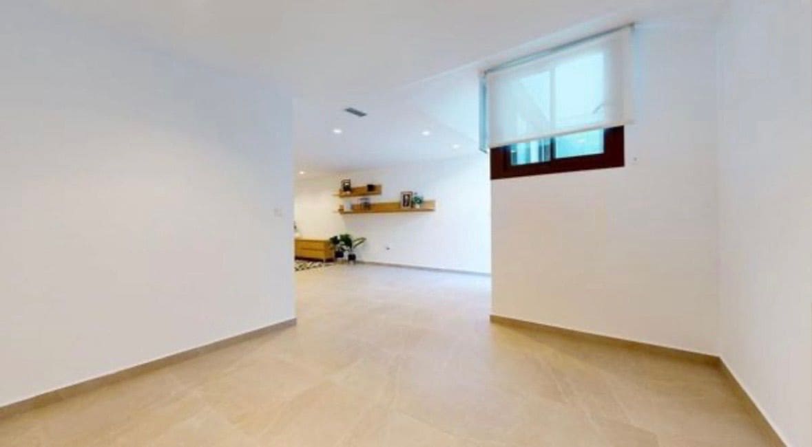 4 soveværelse Villa til leje i Benijofar med swimmingpool garage - € 2.350 (Ref: 9751626)