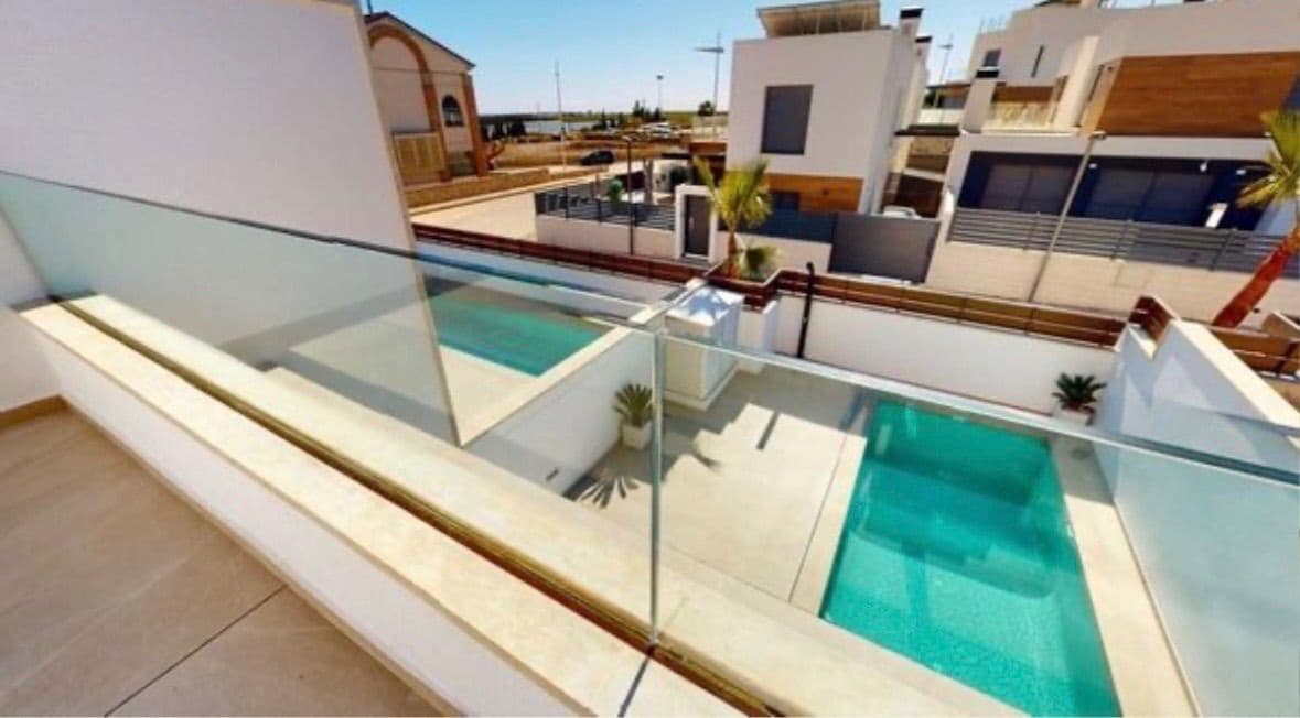 4 soveværelse Villa til leje i Benijofar med swimmingpool garage - € 2.350 (Ref: 9751626)