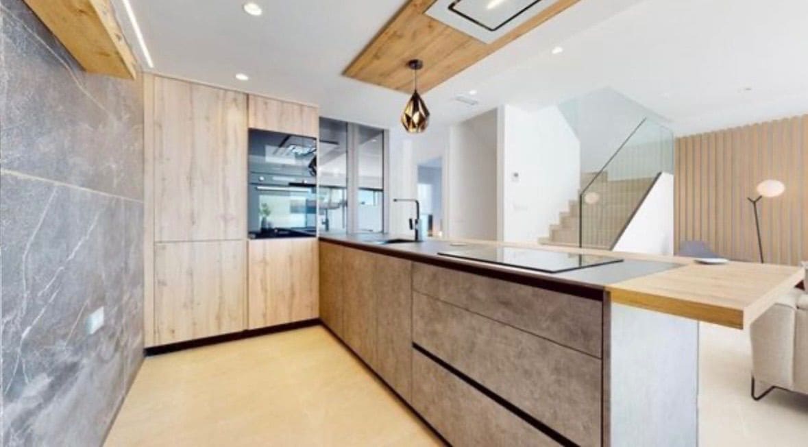 4 soveværelse Villa til leje i Benijofar med swimmingpool garage - € 2.350 (Ref: 9751626)