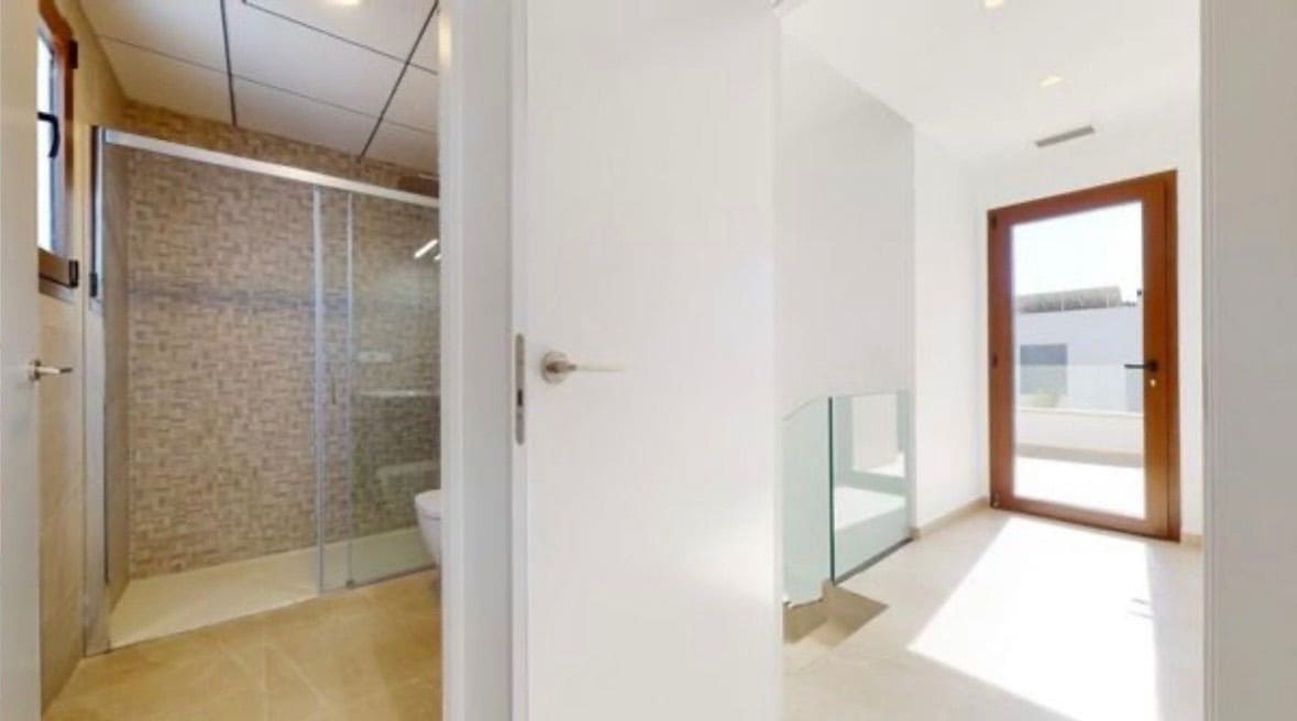 4 soveværelse Villa til leje i Benijofar med swimmingpool garage - € 2.350 (Ref: 9751626)