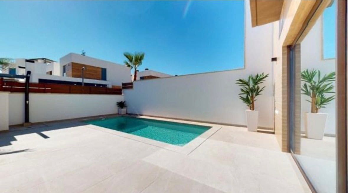 4 soveværelse Villa til leje i Benijofar med swimmingpool garage - € 2.350 (Ref: 9751626)