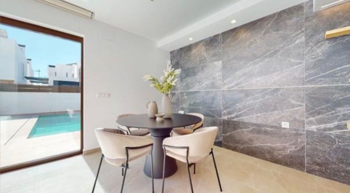 4 soveværelse Villa til leje i Benijofar med swimmingpool garage - € 2.350 (Ref: 9751626)