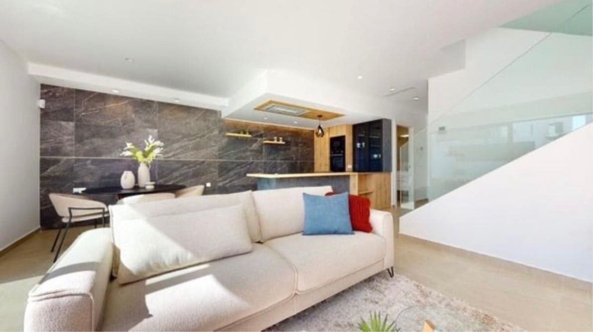 4 soveværelse Villa til leje i Benijofar med swimmingpool garage - € 2.350 (Ref: 9751626)