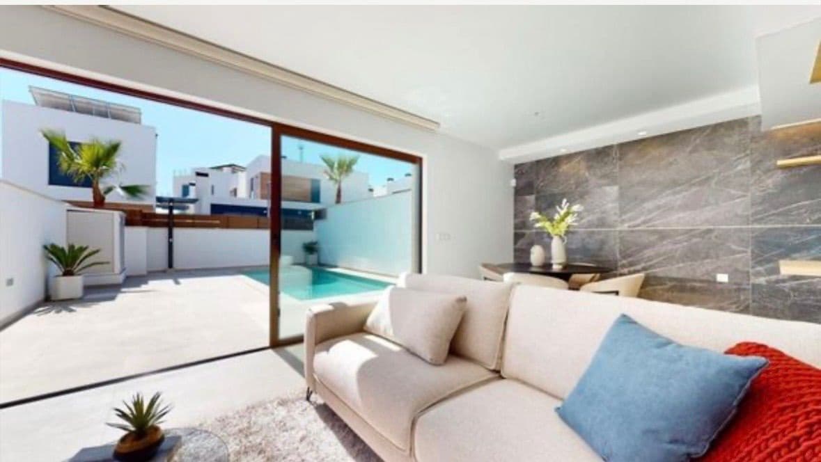 4 soveværelse Villa til leje i Benijofar med swimmingpool garage - € 2.350 (Ref: 9751626)