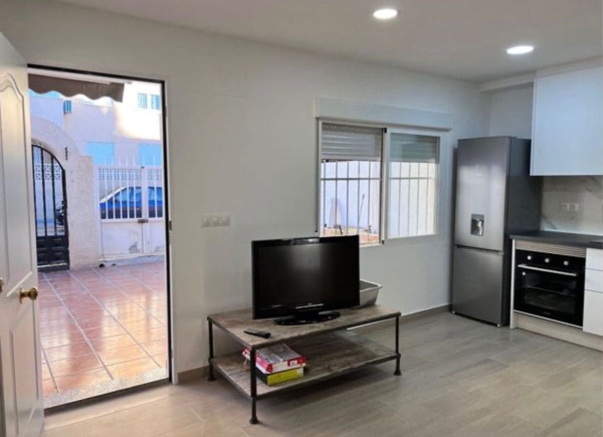 3 soverom Hus til salgs i Torrevieja med garasje - € 165 000 (Ref: 9763507)