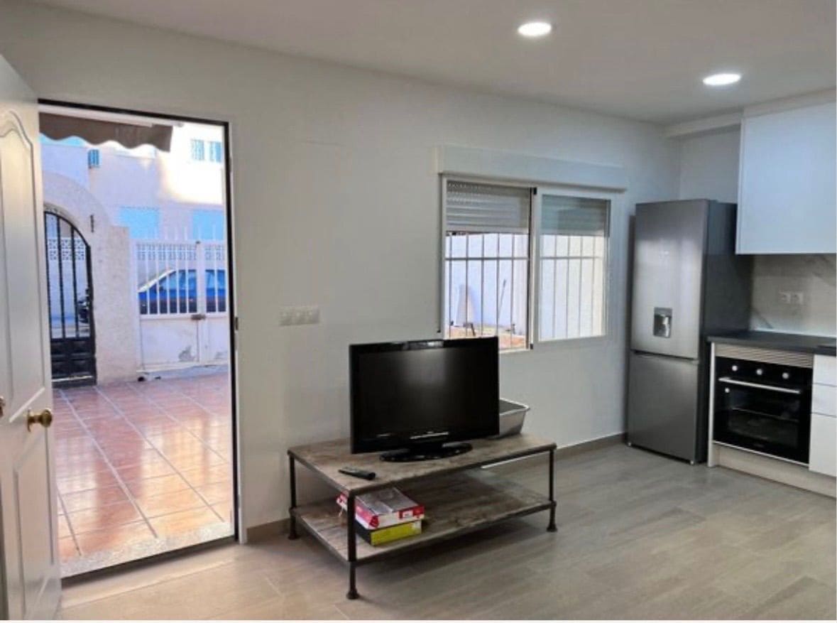 3 soverom Hus til salgs i Torrevieja med garasje - € 165 000 (Ref: 9763507)