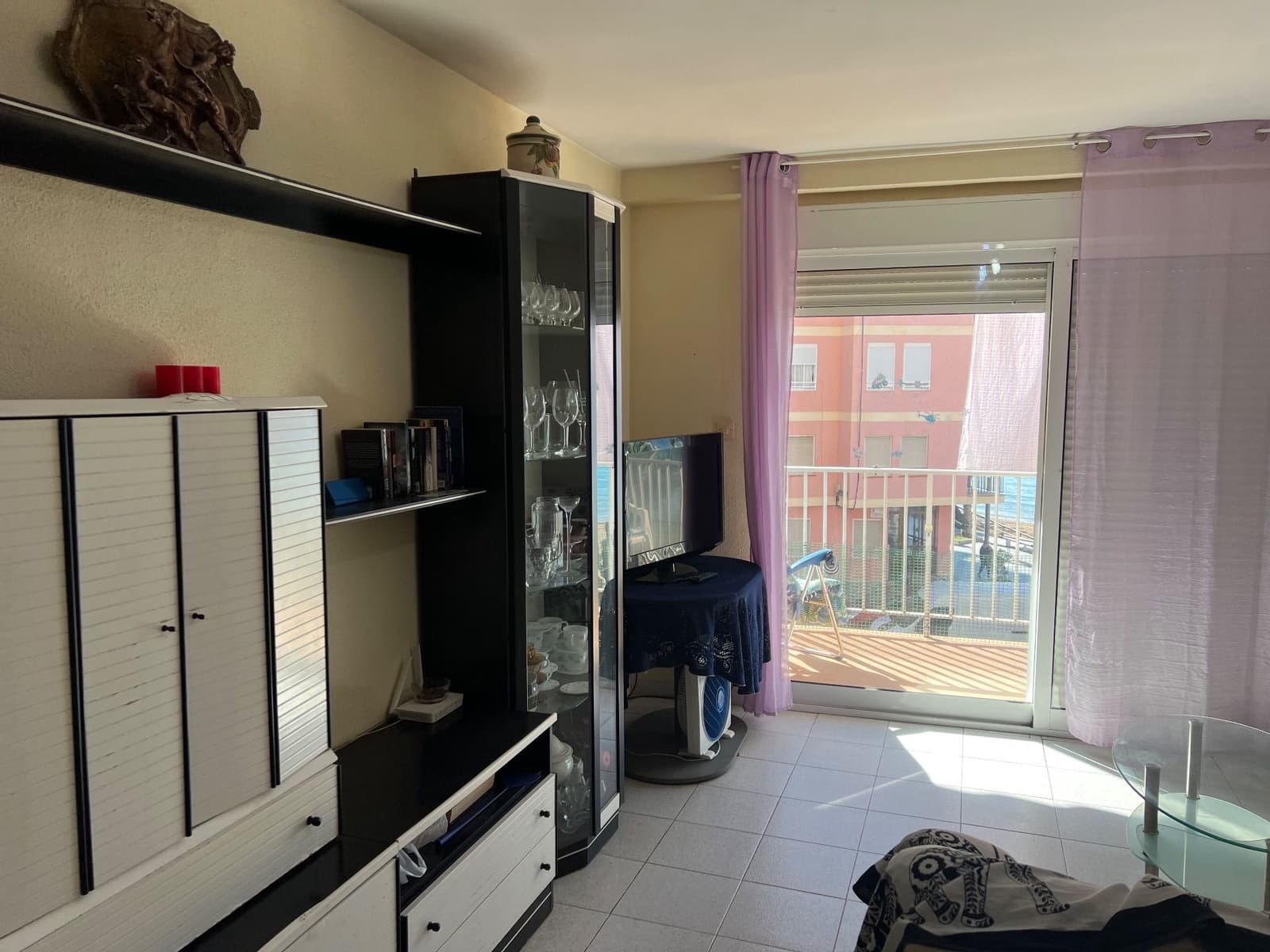 3 bedroom Apartment for rent in Torrevieja with garage - € 750 (Ref: 9780142)