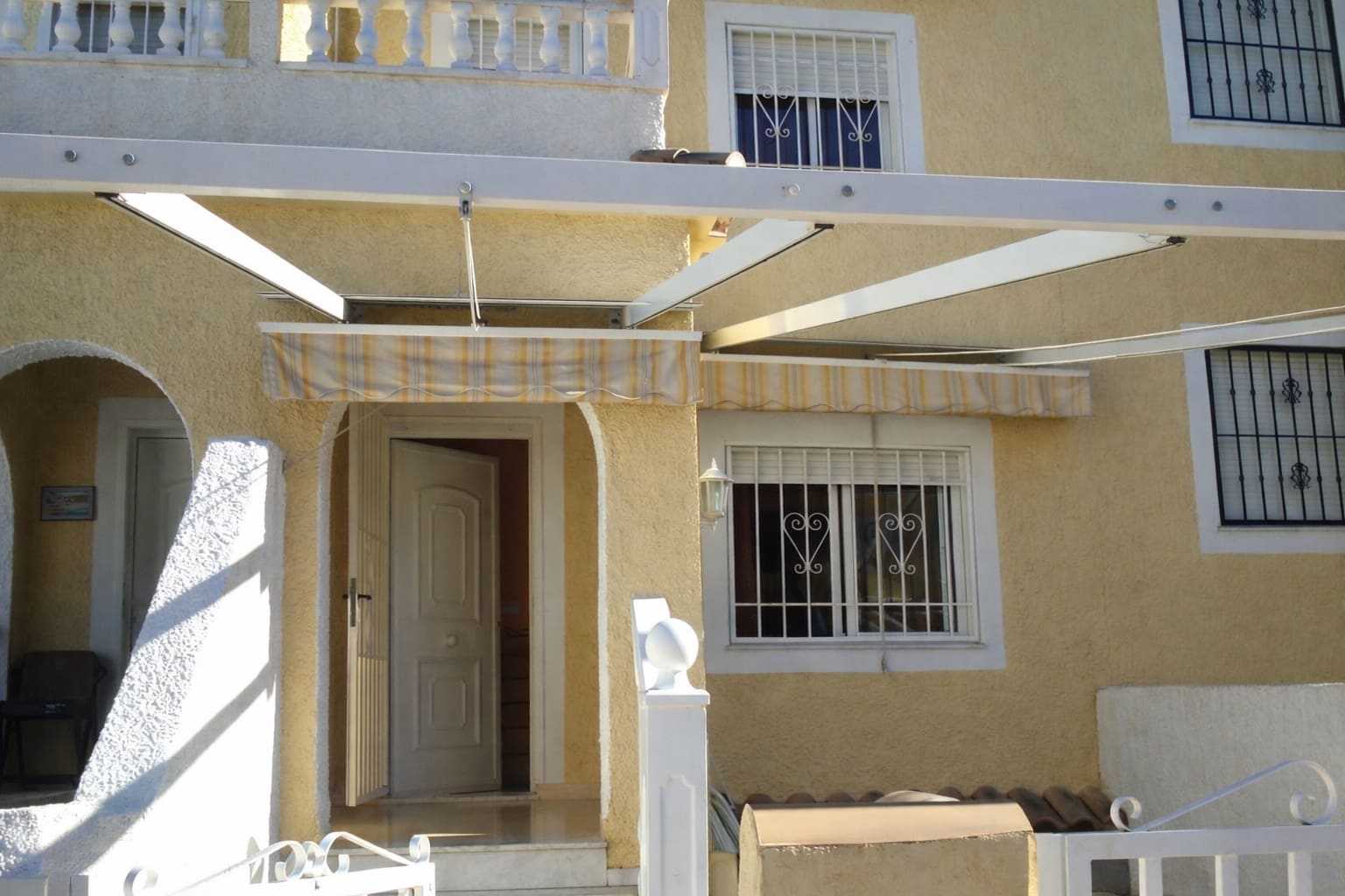 Bungalow de 3 chambres à louer à Gran Alacant avec piscine garage - 695 € (Ref: 9780143)