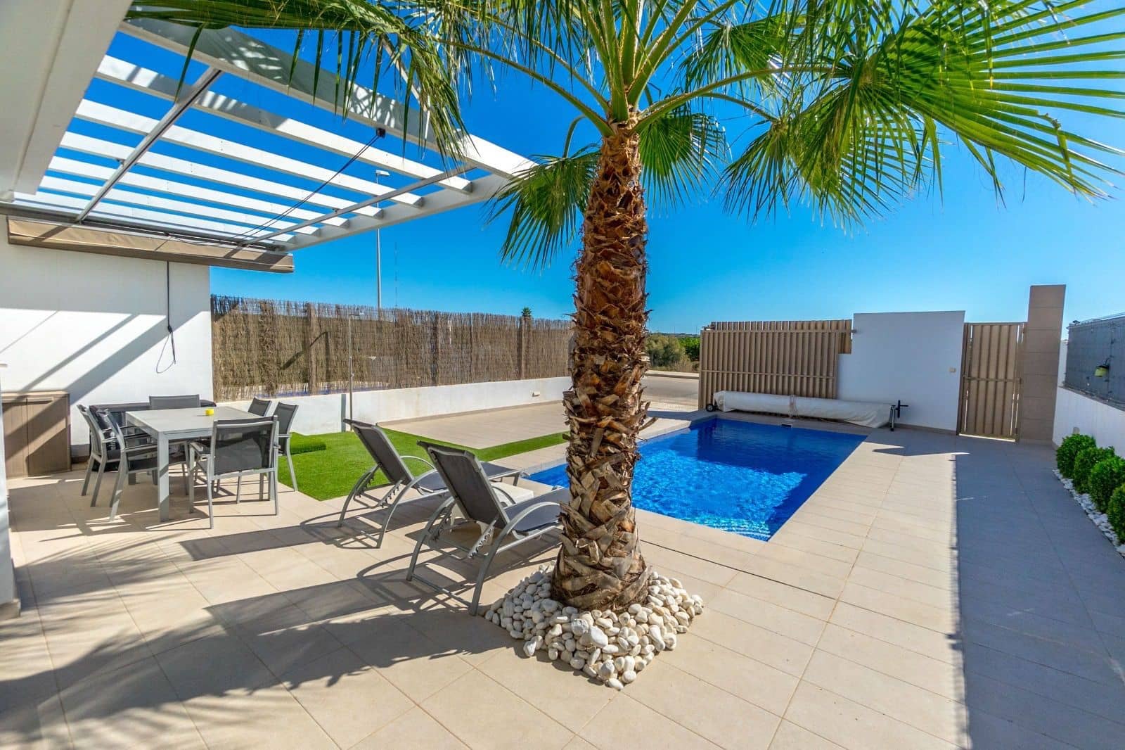 3 camera da letto Villa da affittare in Benijofar con piscina garage - 2.140 € (Rif: 9800357)