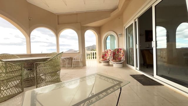 Chalet de 5 habitaciones en Muchamiel / Mutxamel en alquiler con piscina garaje - 3.000 € (Ref: 9840083)
