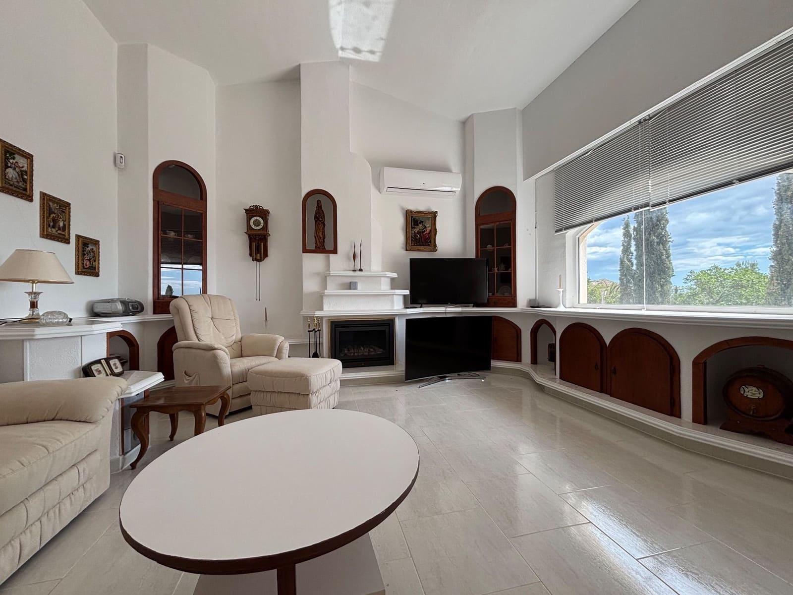 5 bedroom Villa for rent in Muchamiel / Mutxamel with pool garage - € 3,000 (Ref: 9840083)