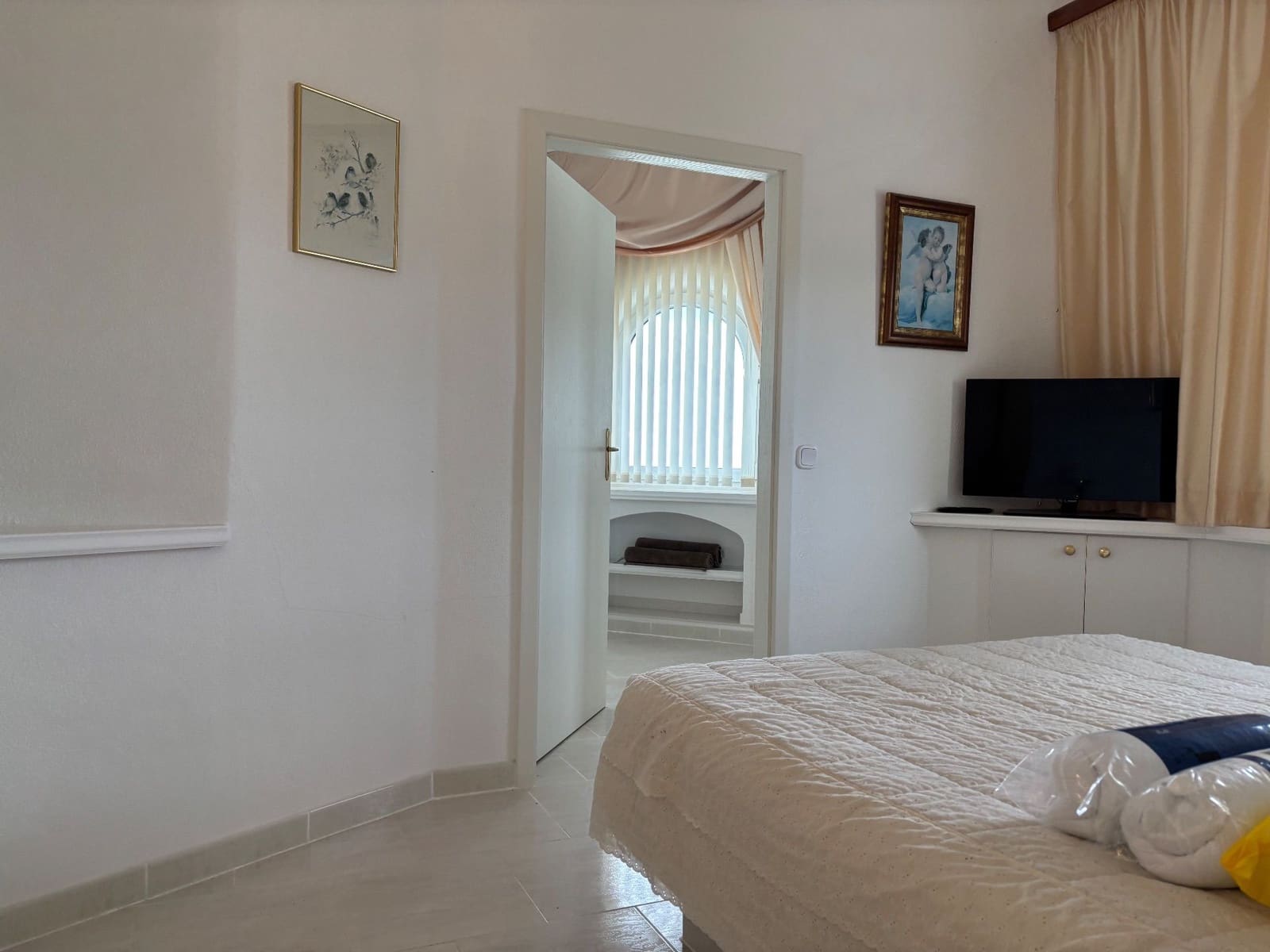 5 bedroom Villa for rent in Muchamiel / Mutxamel with pool garage - € 3,000 (Ref: 9840083)