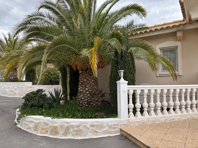 Villa/Maison de 5 chambres à louer à Muchamiel / Mutxamel avec piscine garage - 3 000 € (Ref: 9840083)