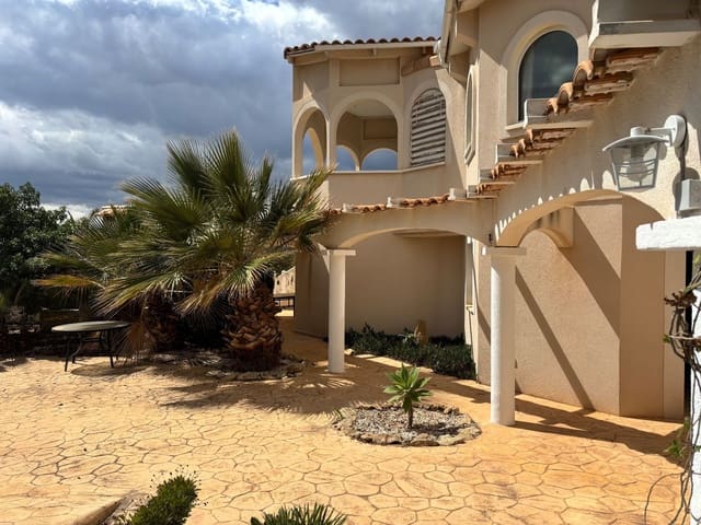 Villa/Maison de 5 chambres à louer à Muchamiel / Mutxamel avec piscine garage - 3 000 € (Ref: 9840083)