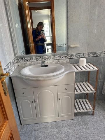 2 bedroom Apartment for rent in Puerto Deportivo, Guardamar del Segura with garage - € 650 (Ref: 9868181)