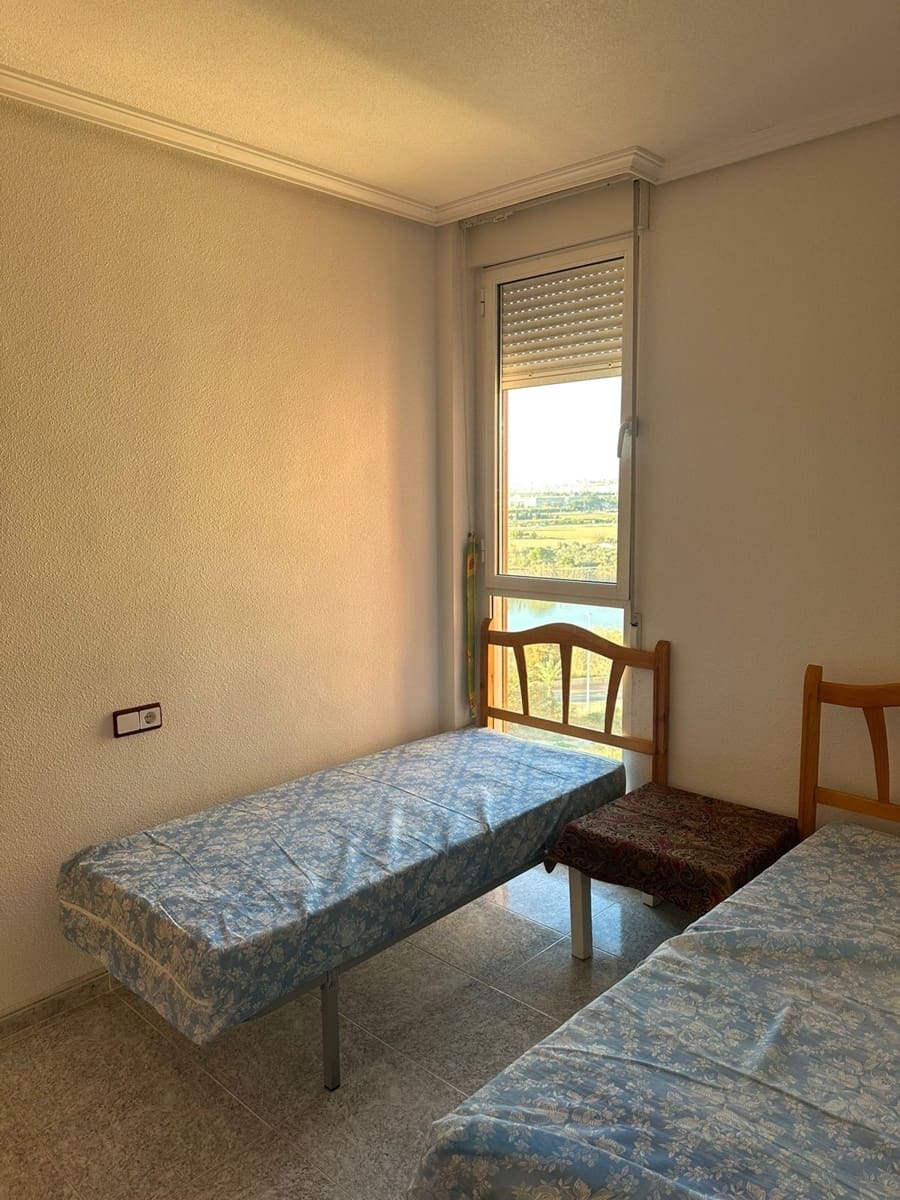 2 soverom Leilighet til leie i Guardamar del Segura med garasje - € 650 (Ref: 9868181)