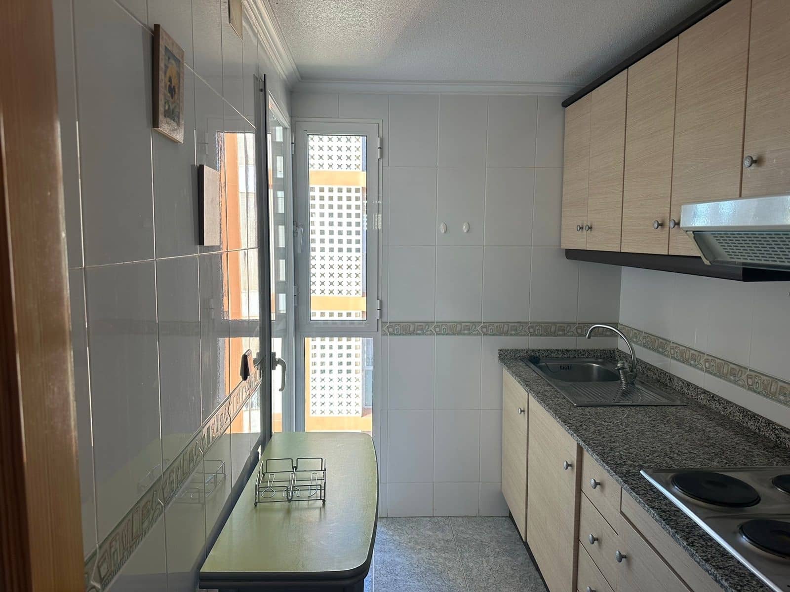 2 soverom Leilighet til leie i Guardamar del Segura med garasje - € 650 (Ref: 9868181)