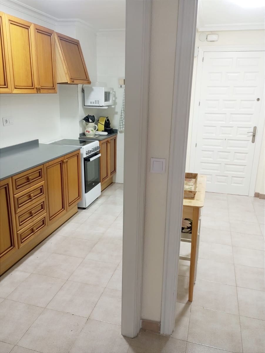 1 Zimmer Apartment zu vermieten in Arenales del Sol mit Pool Garage - 650 € (Ref: 9915262)