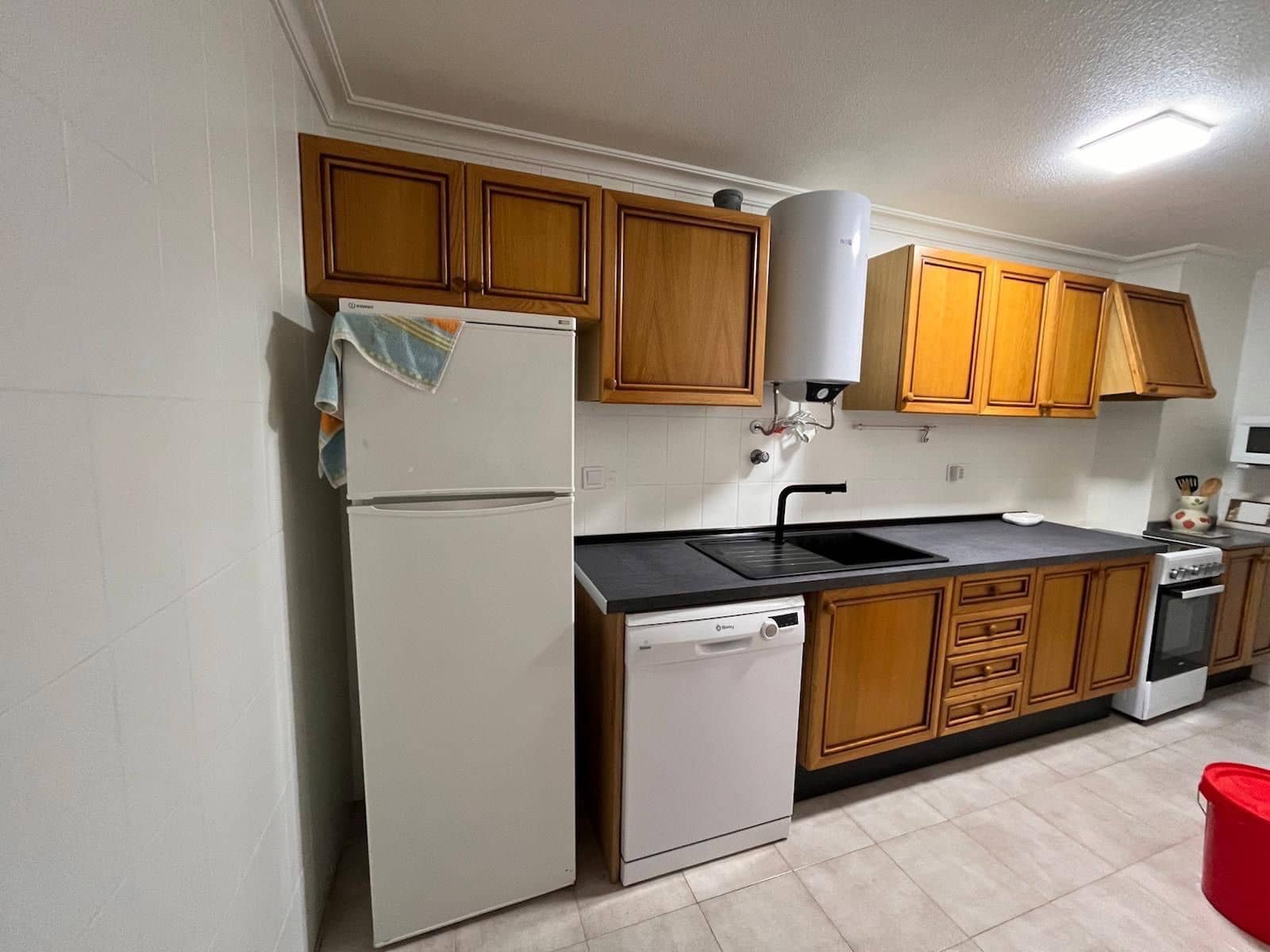 1 Zimmer Apartment zu vermieten in Arenales del Sol mit Pool Garage - 650 € (Ref: 9915262)