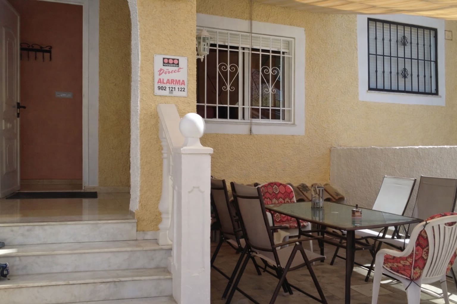 Bungalow de 3 habitaciones en Gran Alacant en alquiler con piscina garaje - 700 € (Ref: 9915263)