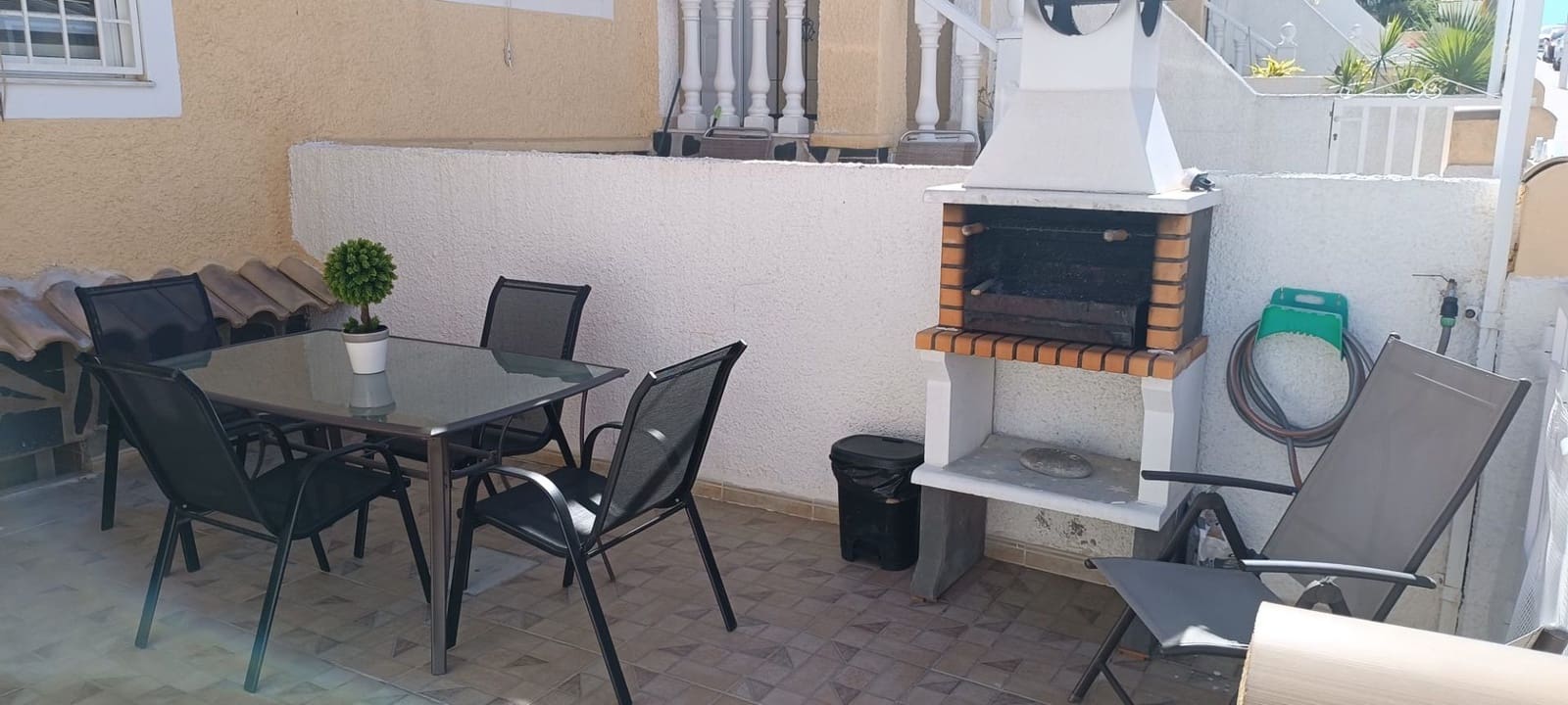 Bungalow de 3 habitaciones en Gran Alacant en alquiler con piscina garaje - 700 € (Ref: 9915263)