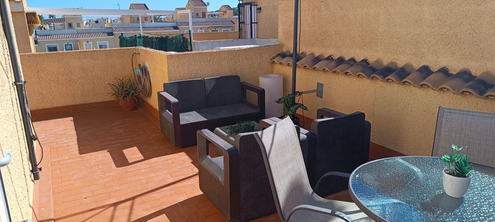 Bungalow de 3 habitaciones en Gran Alacant en alquiler con piscina garaje - 700 € (Ref: 9915263)