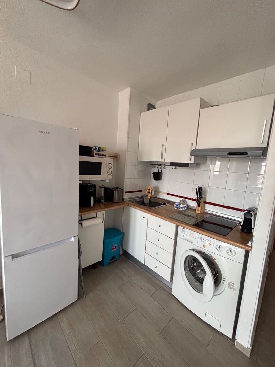 Appartement de 1 chambre à louer à La Mata avec piscine - 650 € (Ref: 9921702)