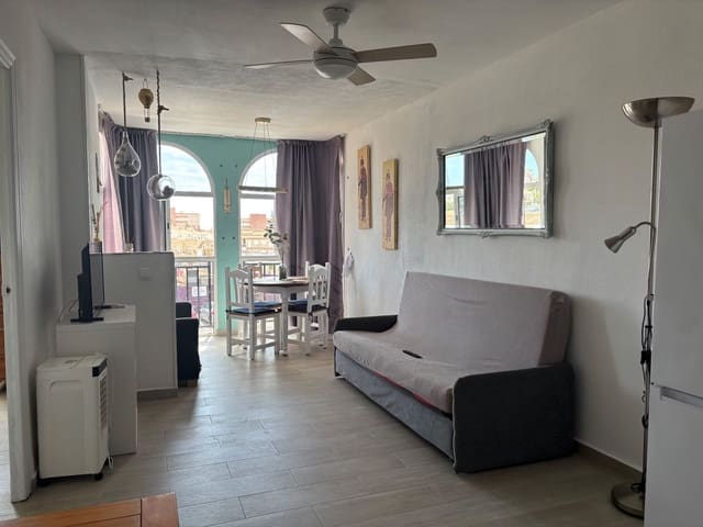 Appartement de 1 chambre à louer à La Mata, Torrevieja avec piscine - 650 € (Ref: 9921702)