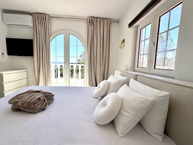 4 makuuhuone Maalaistalo vuokrattavana paikassa Cala Llonga, Santa Eulalia / Santa Eularia mukana uima-altaan 
autotalli - 10 000 € (Ref: 9795199)