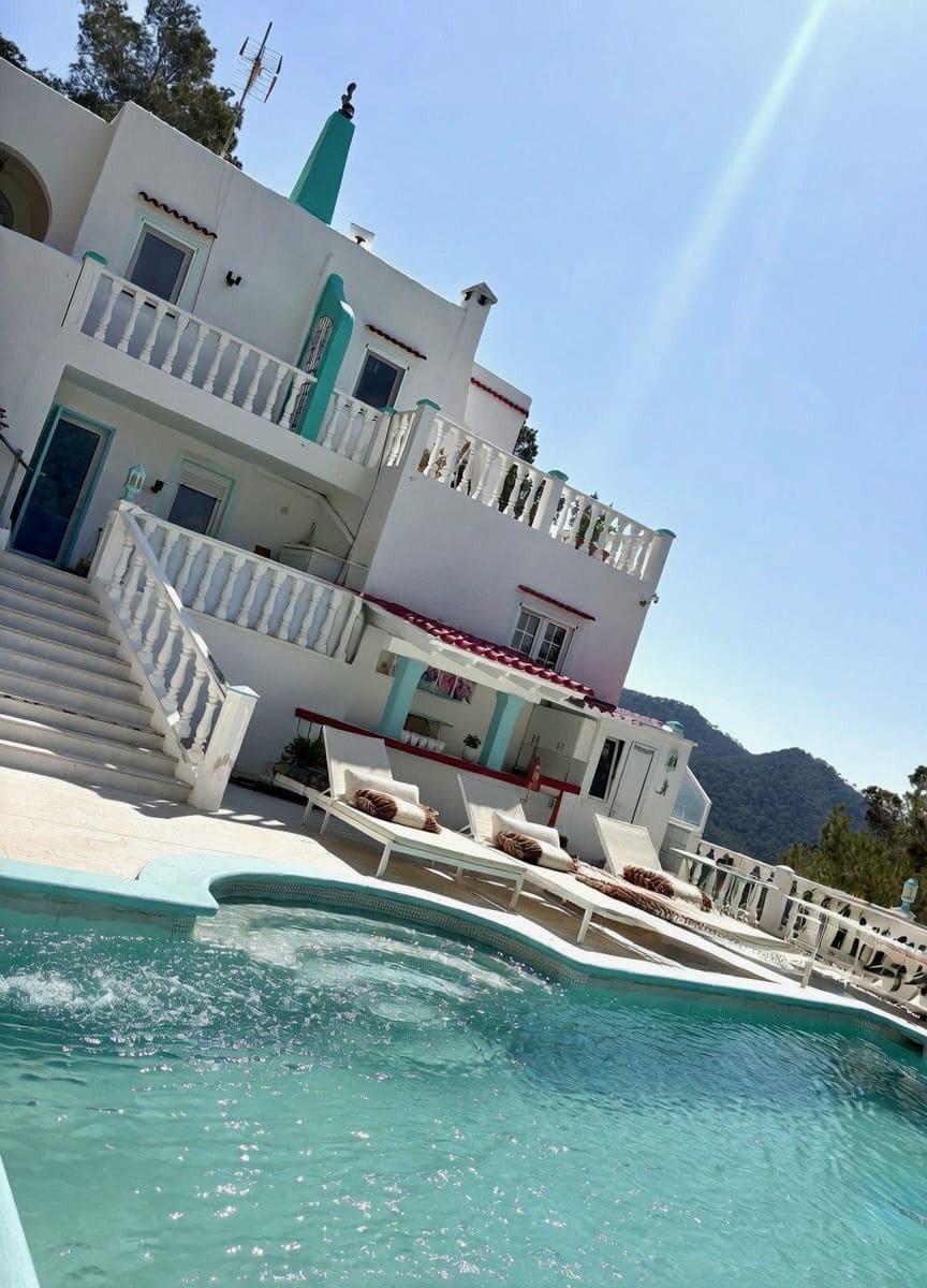 4 makuuhuone Maalaistalo vuokrattavana paikassa Cala Llonga mukana uima-altaan 
autotalli - 10 000 € (Ref: 9795199)