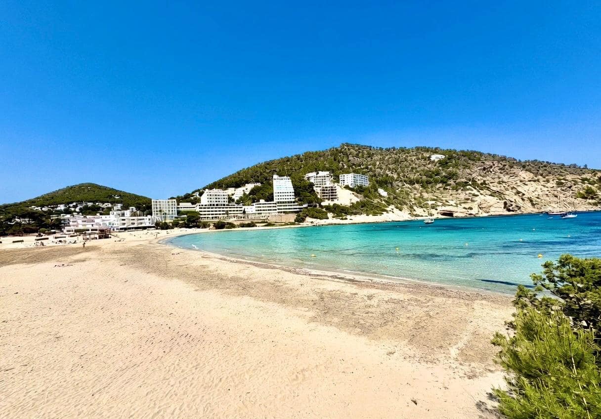 Finca/Maison de Campagne de 4 chambres à louer à Cala Llonga avec piscine garage - 10 000 € (Ref: 9795199)