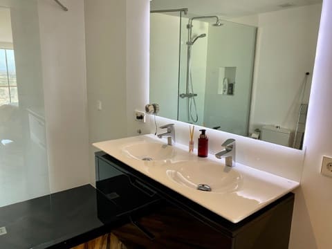 3 makuuhuone Ranta-asunto vuokrattavana paikassa Alicante kaupunki - 7 500 € (Ref: 9800689)