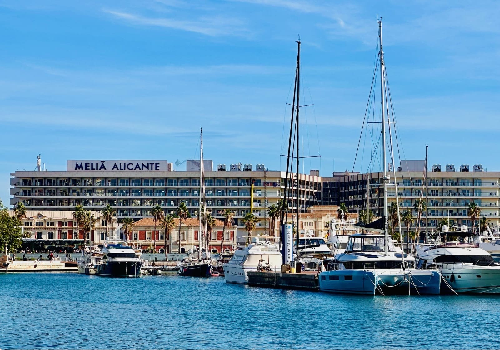 3 makuuhuone Ranta-asunto vuokrattavana paikassa Alicante kaupunki - 7 500 € (Ref: 9800689)