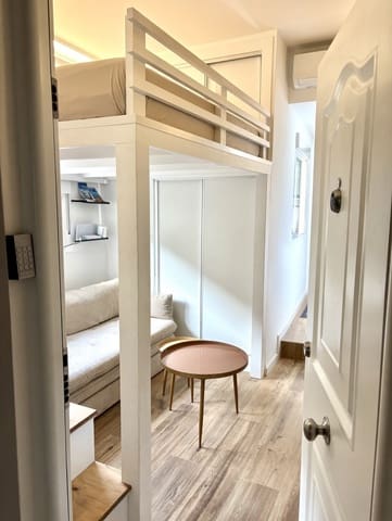 1 bedroom Beach Apartment for holiday rental in Alicante / Alacant city - € 500 (Ref: 9826082)