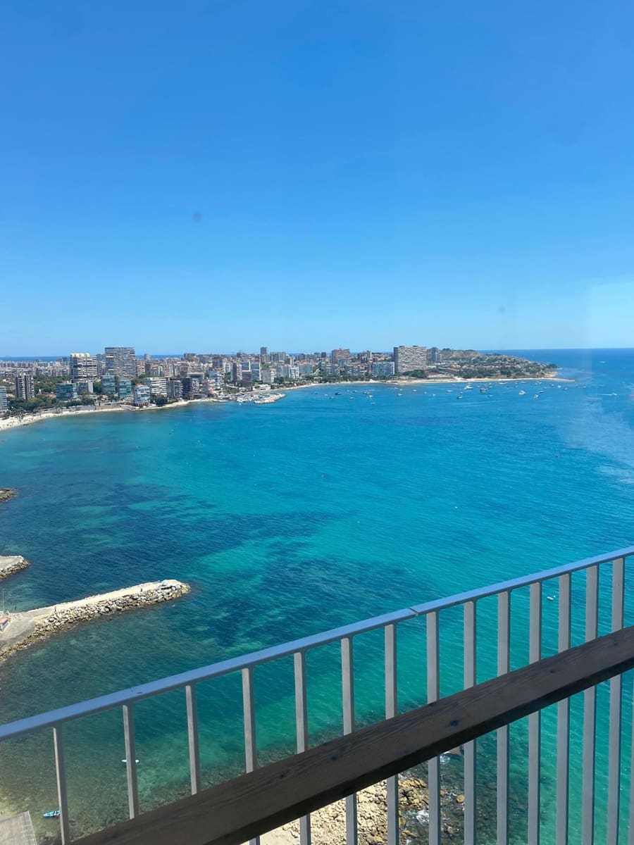 3 bedroom Beach Apartment for holiday rental in Alicante / Alacant city - € 1,500 (Ref: 9826149)