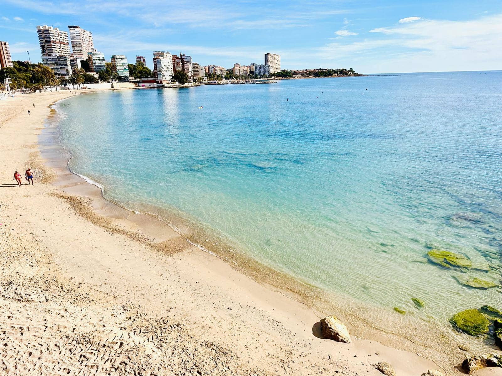 3 bedroom Beach Apartment for holiday rental in Alicante / Alacant city - € 1,500 (Ref: 9826149)