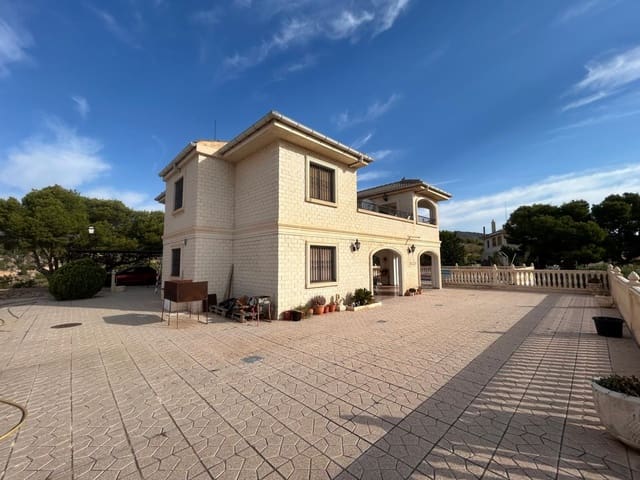 Finca/Casa Rural de 4 habitaciones en Crevillente / Crevillent en venta - 390.000 € (Ref: 10035847)