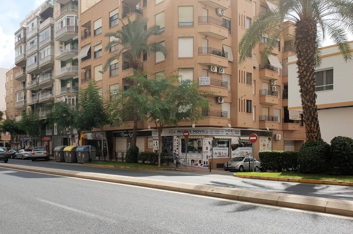 Commerciale in vendita in Crevillente / Crevillent - 120.000 € (Rif: 10035855)