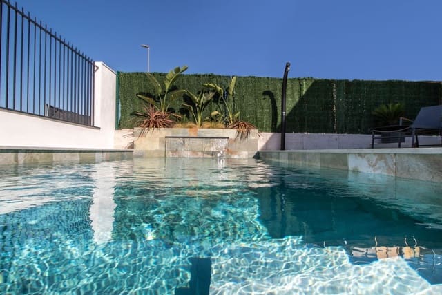 3 bedroom Villa for sale in Finestrat - € 549,000 (Ref: 10035857)