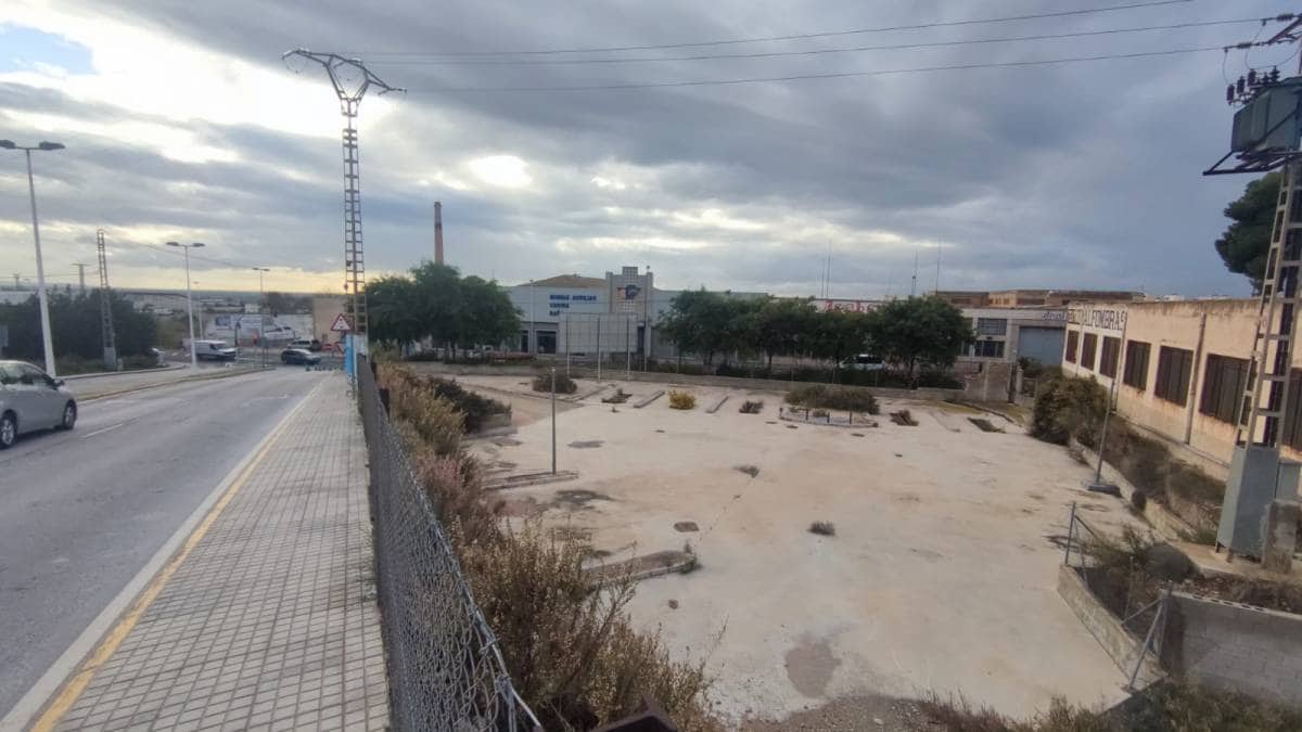 Business for sale in Crevillente / Crevillent - € 390,000 (Ref: 10035866)