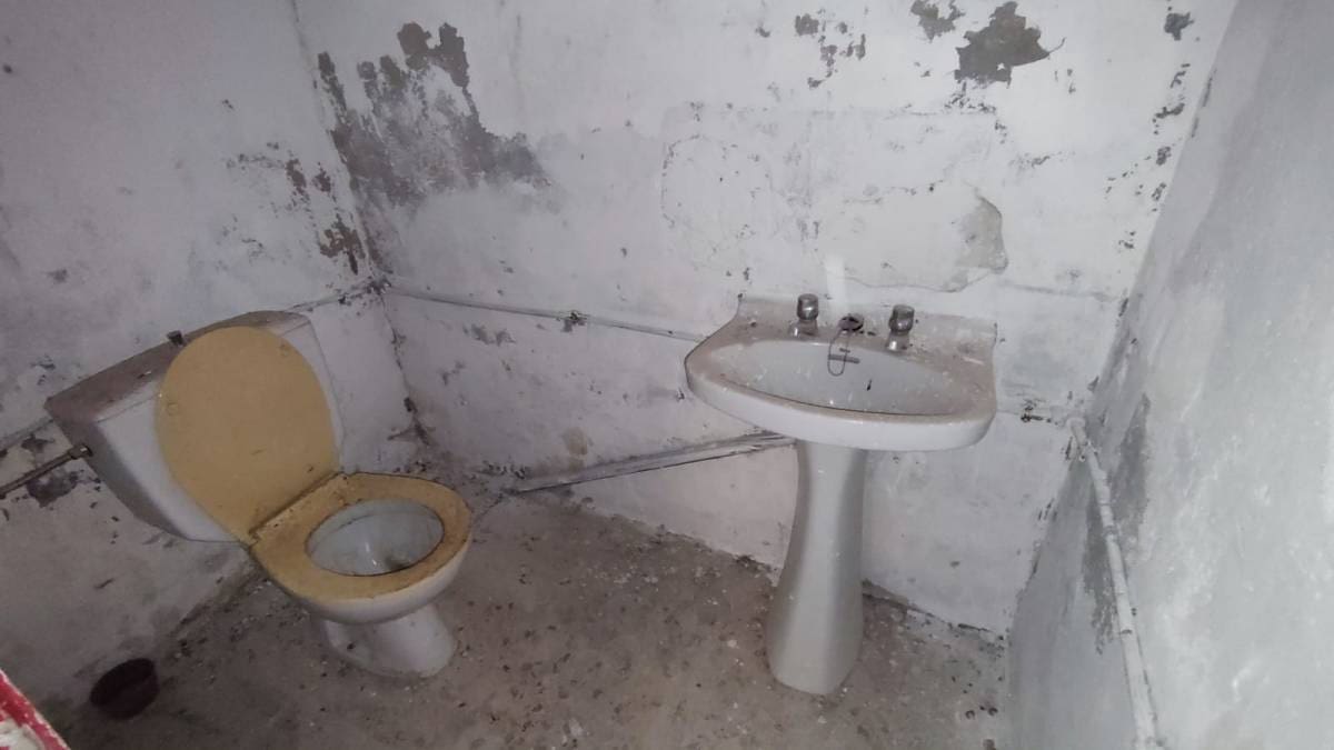 Commercial for sale in Crevillente / Crevillent - € 59,500 (Ref: 10035869)