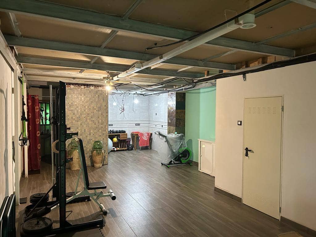 Comercial para venda em Crevillente / Crevillent - 80 000 € (Ref: 10035876)