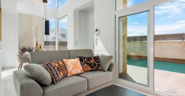 Chalet de 3 habitaciones en Los Montesinos en venta - 469.999 € (Ref: 10035877)