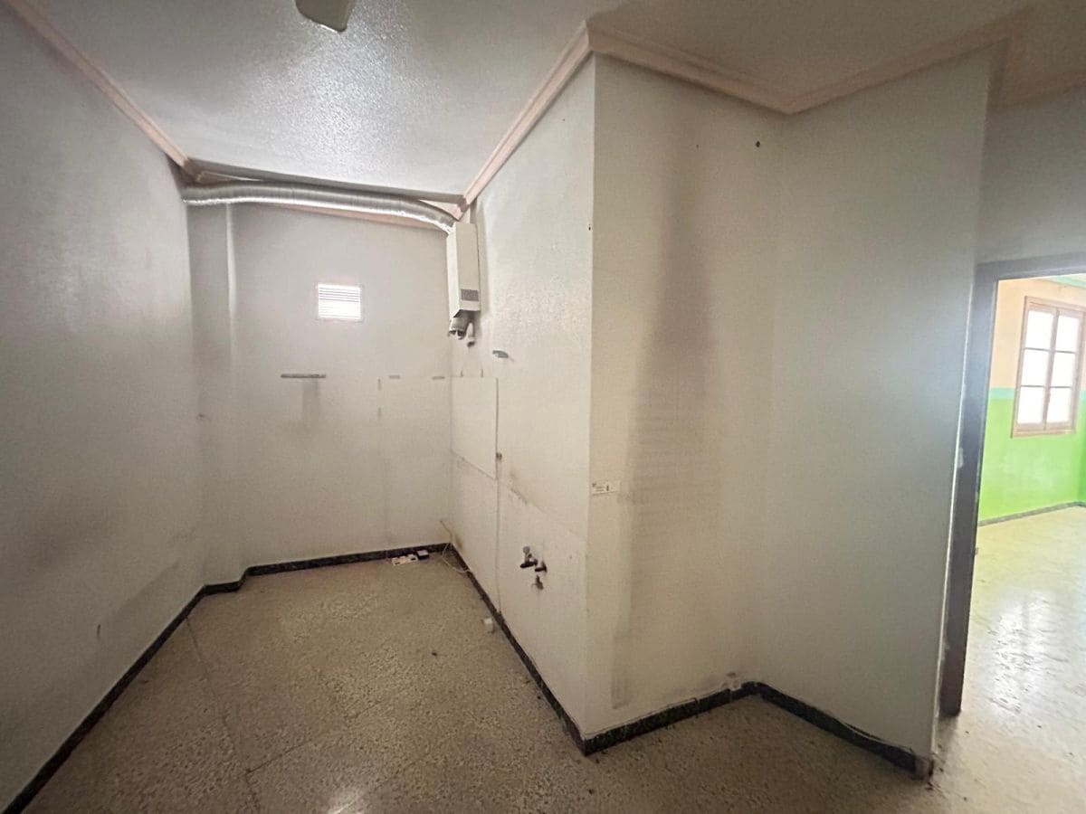 2 slaapkamer Commercieel te koop in Crevillente / Crevillent - € 99.000 (Ref: 10035890)