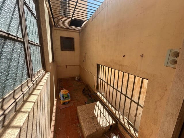 2 slaapkamer Commercieel te koop in Crevillente / Crevillent - € 99.000 (Ref: 10035890)