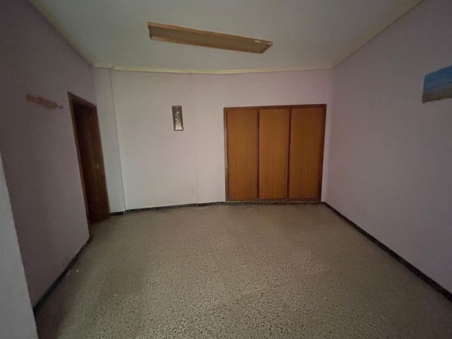 2 slaapkamer Commercieel te koop in Crevillente / Crevillent - € 99.000 (Ref: 10035890)