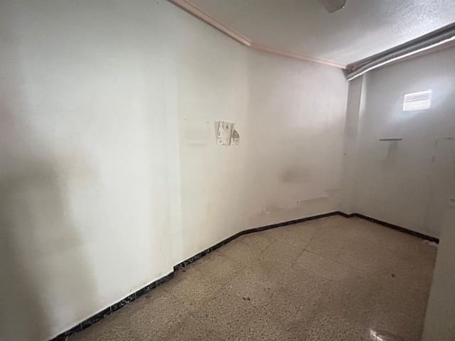 2 slaapkamer Commercieel te koop in Crevillente / Crevillent - € 99.000 (Ref: 10035890)