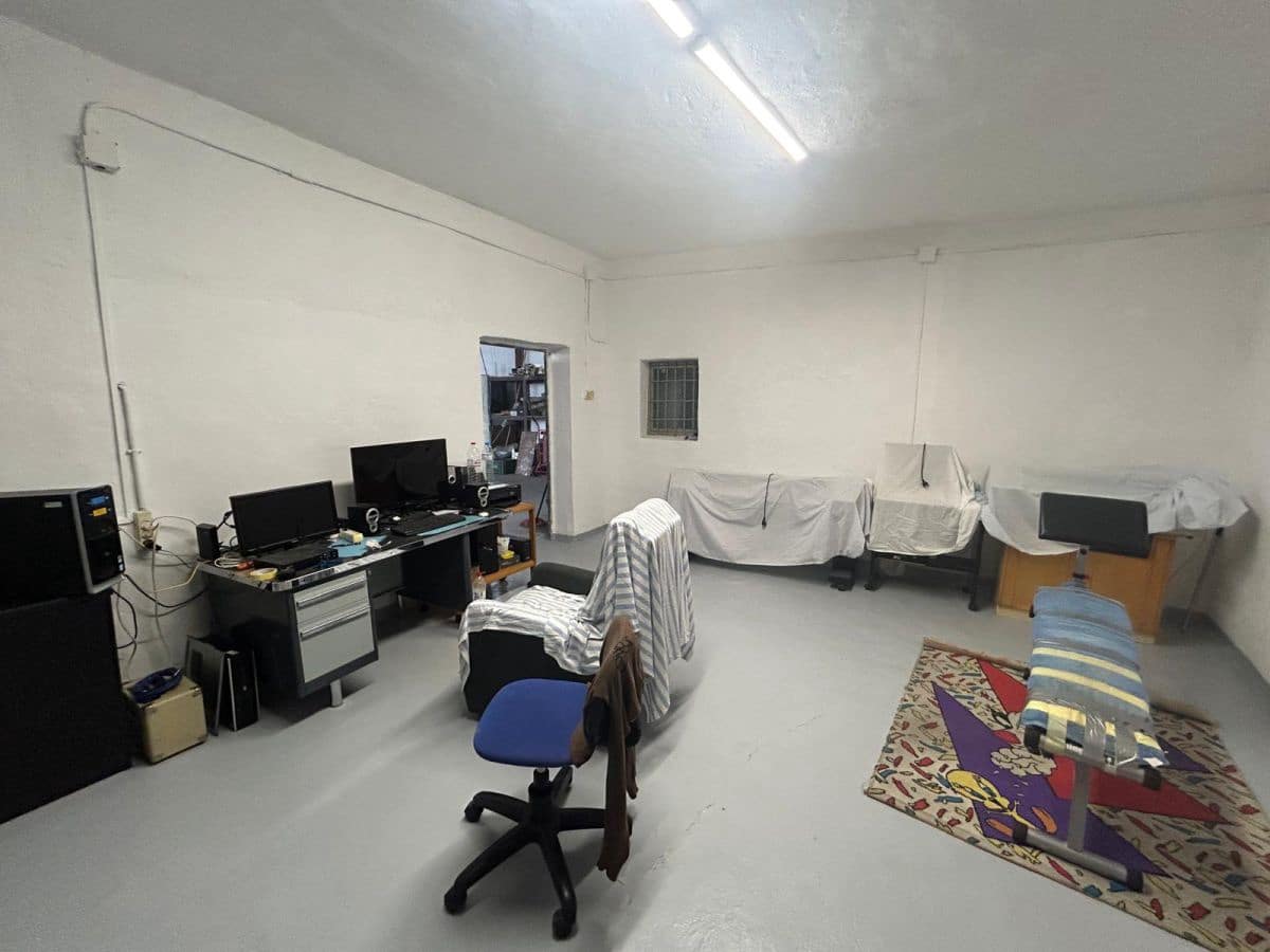 1 quarto Empresa para venda em Crevillente / Crevillent - 255 000 € (Ref: 10035895)